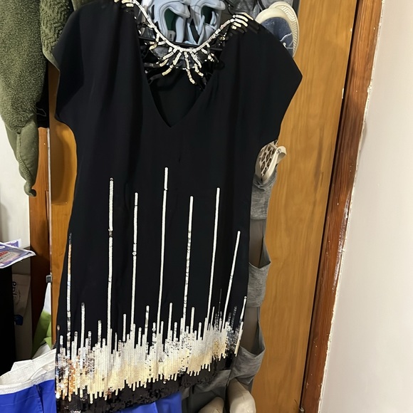 Short loose dress - Picture 4 of 5